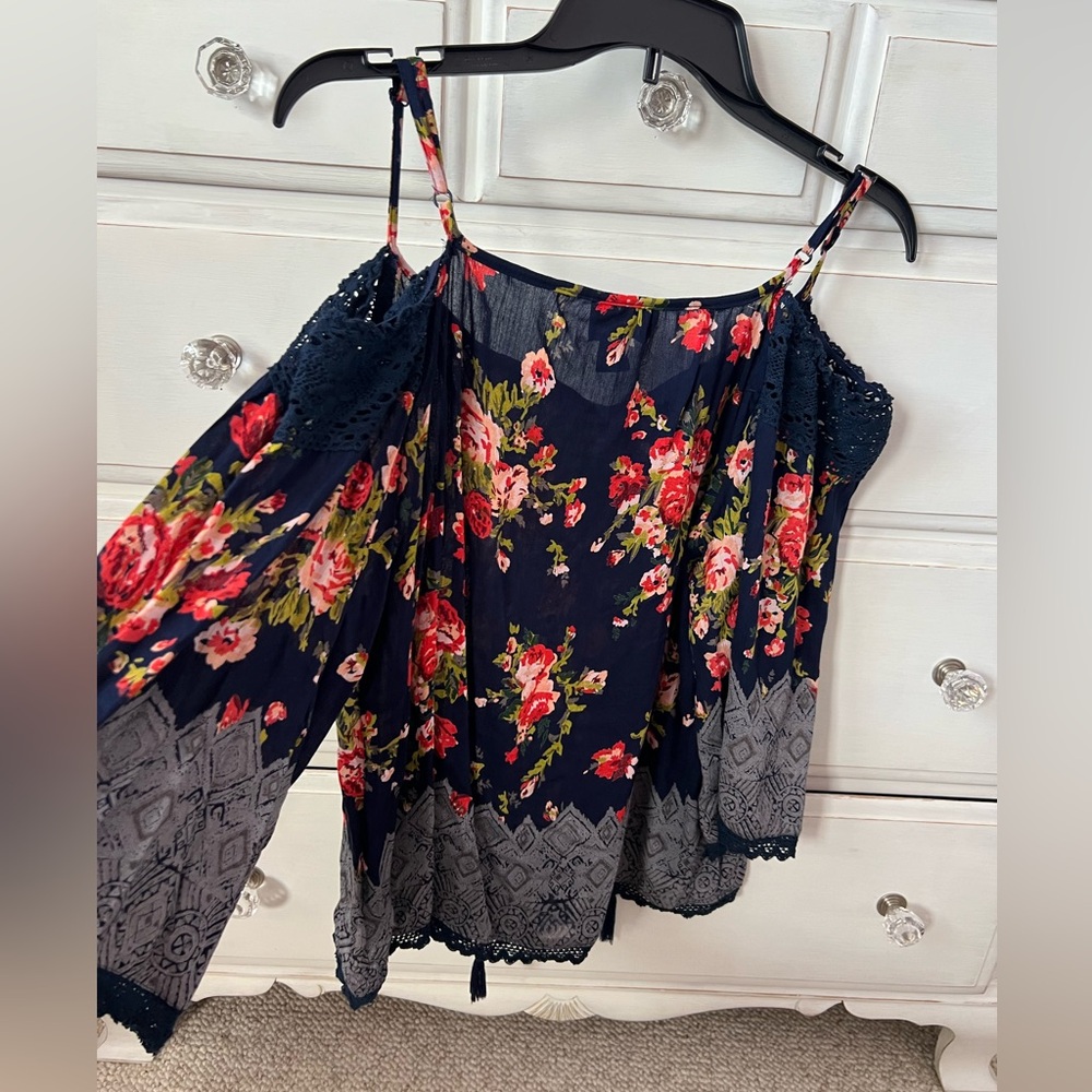 Off the shoulder top - Picture 5 of 5